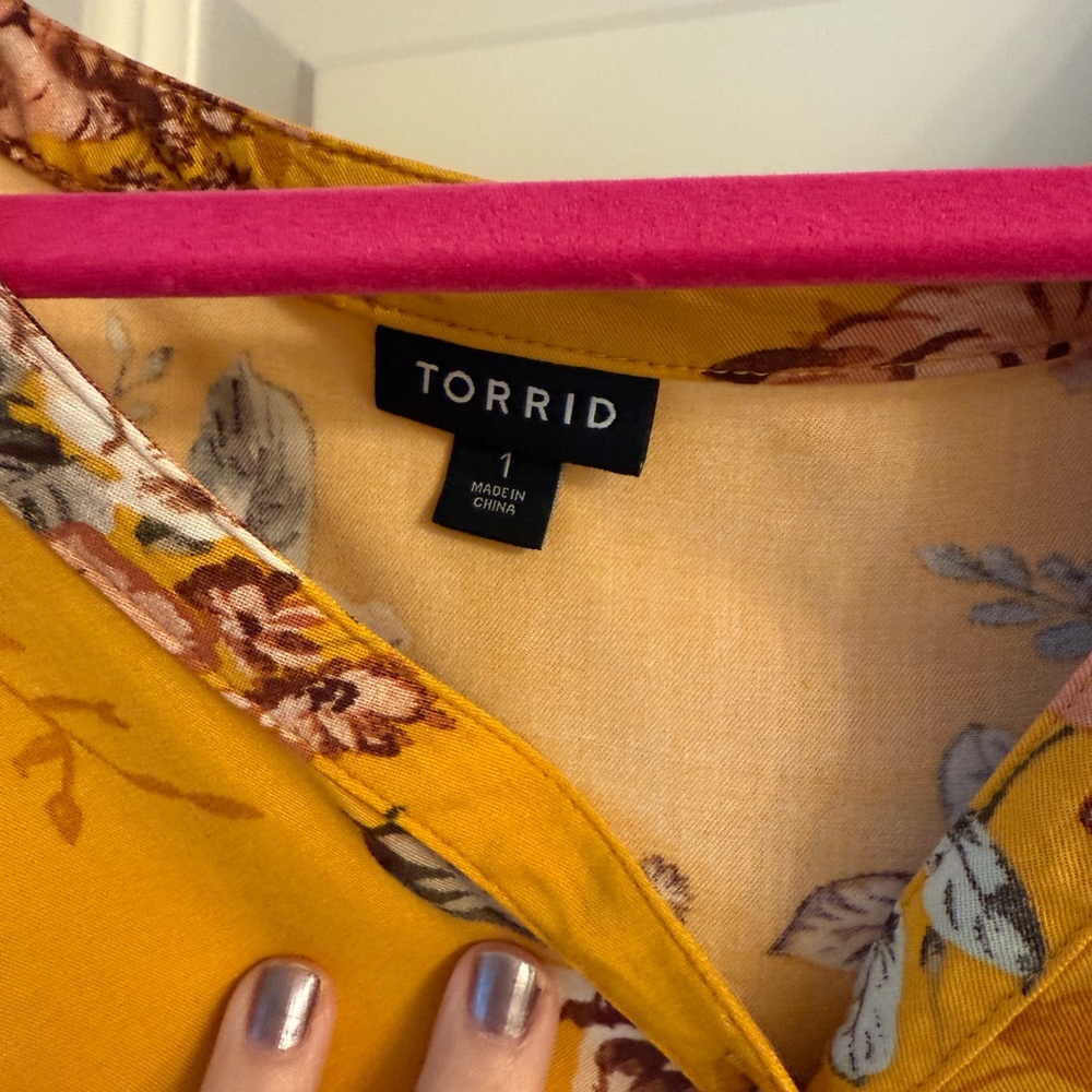 Torrid  women’s Dress Mustard Floral High Low Dress Zise 1 - Picture 5 of 6